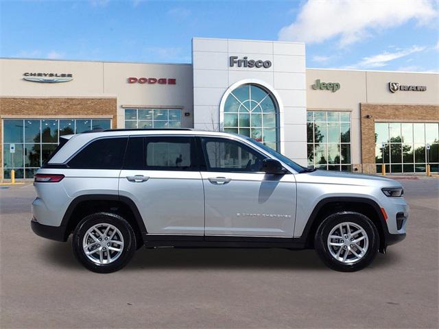 2025 Jeep Grand Cherokee GRAND CHEROKEE LAREDO X 4X2