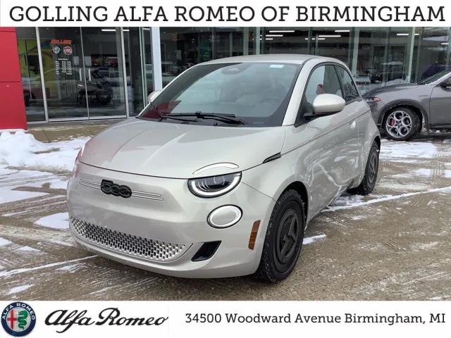 2025 Fiat FIAT 500e GIORGIO ARMANI Collectors Edition 2025 Fiat FIAT 500e GIORGIO ARMANI Collectors Edition