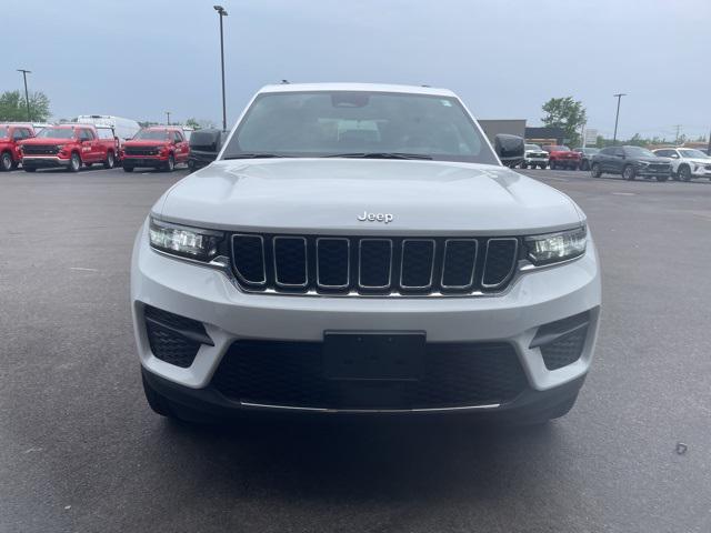 2025 Jeep Grand Cherokee GRAND CHEROKEE LAREDO 4X4