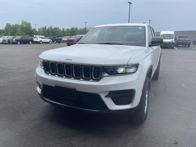 2025 Jeep Grand Cherokee GRAND CHEROKEE LAREDO 4X4
