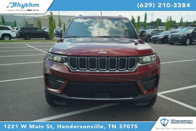 2025 Jeep Grand Cherokee GRAND CHEROKEE LAREDO X 4X4