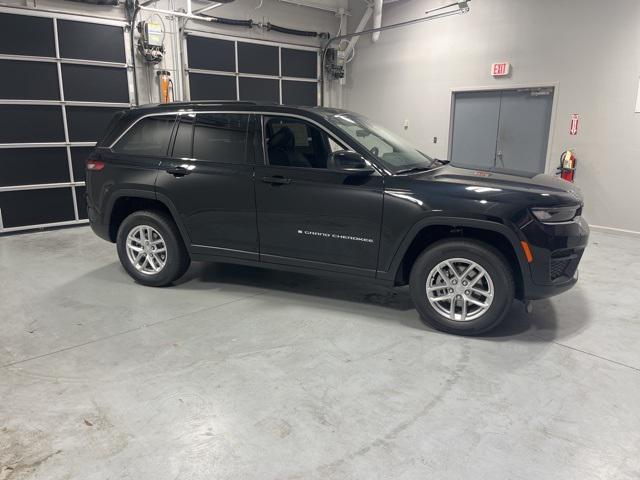 2025 Jeep Grand Cherokee GRAND CHEROKEE LAREDO X 4X2