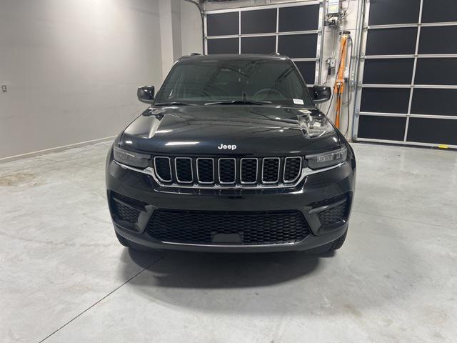 2025 Jeep Grand Cherokee GRAND CHEROKEE LAREDO X 4X2