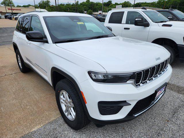 2025 Jeep Grand Cherokee GRAND CHEROKEE LAREDO 4X4
