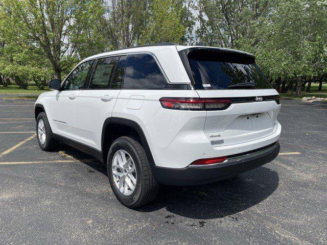 2025 Jeep Grand Cherokee GRAND CHEROKEE LAREDO X 4X4