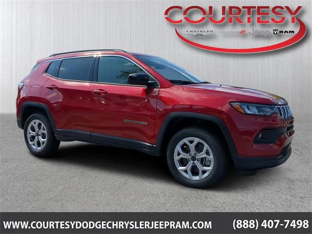 2025 Jeep Compass COMPASS LATITUDE 4X4