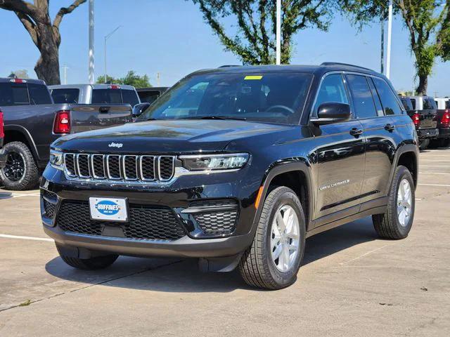 2025 Jeep Grand Cherokee GRAND CHEROKEE LAREDO X 4X2