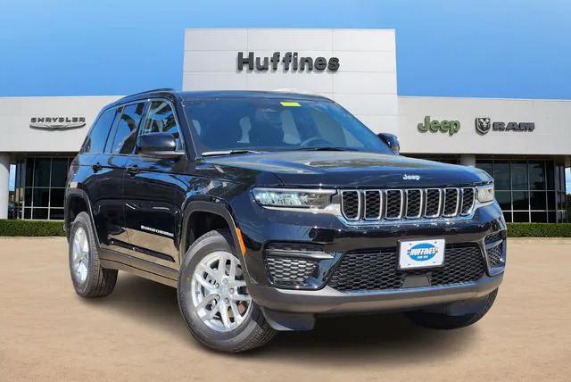 2025 Jeep Grand Cherokee GRAND CHEROKEE LAREDO X 4X2