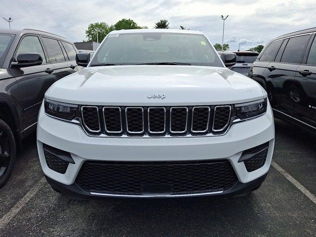 2025 Jeep Grand Cherokee GRAND CHEROKEE LAREDO 4X4