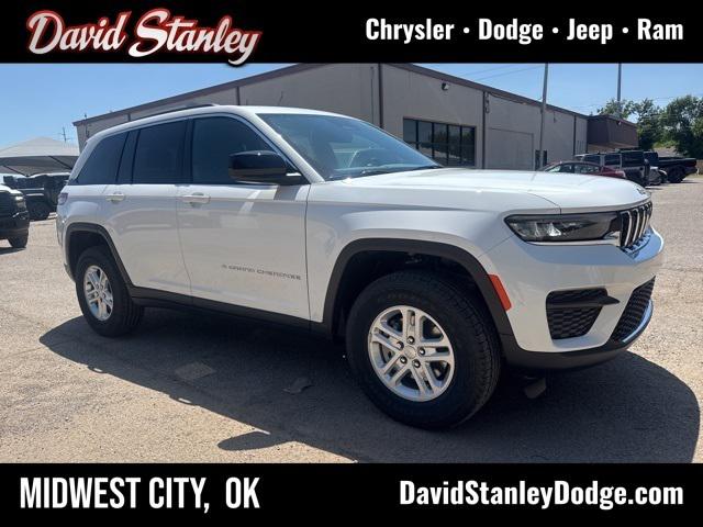 2025 Jeep Grand Cherokee GRAND CHEROKEE LAREDO 4X4