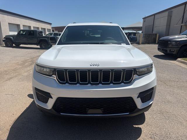 2025 Jeep Grand Cherokee GRAND CHEROKEE LAREDO 4X4