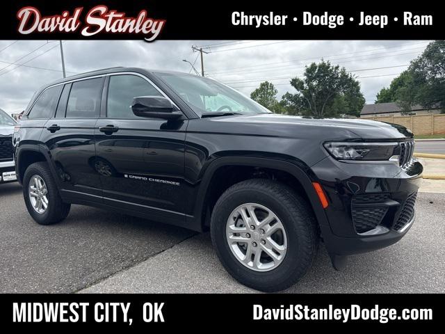 2025 Jeep Grand Cherokee GRAND CHEROKEE LAREDO 4X4