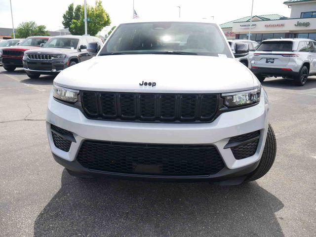2025 Jeep Grand Cherokee GRAND CHEROKEE ALTITUDE 4X4