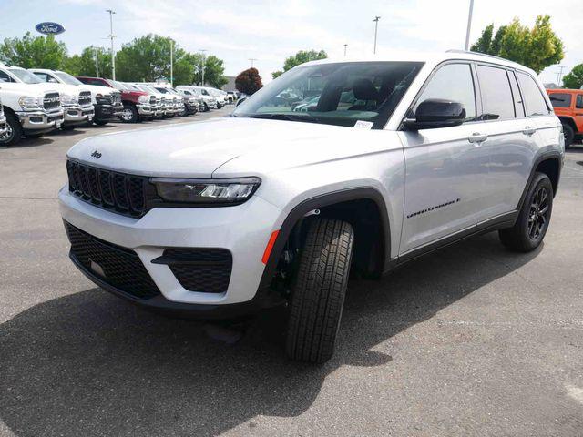 2025 Jeep Grand Cherokee GRAND CHEROKEE ALTITUDE 4X4