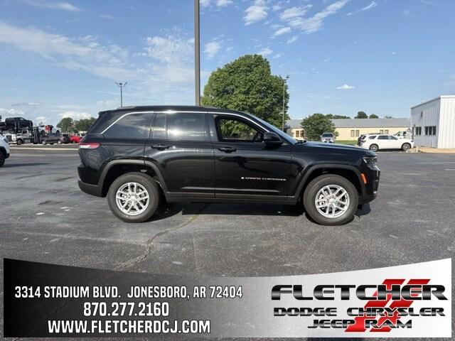 2025 Jeep Grand Cherokee GRAND CHEROKEE LAREDO X 4X2