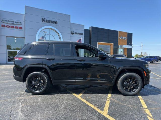 2025 Jeep Grand Cherokee GRAND CHEROKEE ALTITUDE 4X4