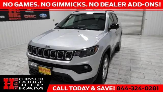 2025 Jeep Compass COMPASS LATITUDE 4X4