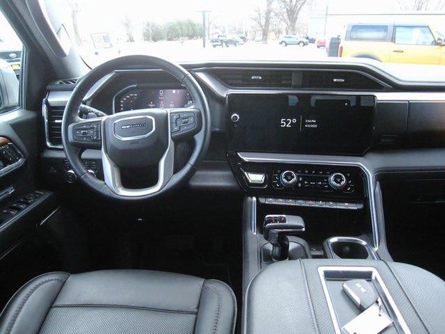 2022 GMC Sierra 1500 4WD Crew Cab Short Box Denali