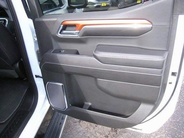 2022 GMC Sierra 1500 4WD Crew Cab Short Box Denali