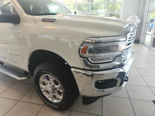 2024 RAM 2500 Laramie Crew Cab 4x4 64 Box