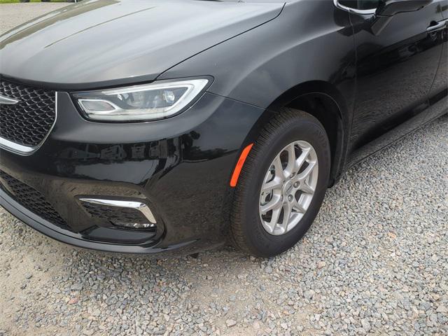 2025 Chrysler Pacifica PACIFICA SELECT