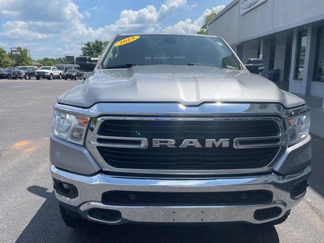 2019 RAM 1500 Big Horn/Lone Star Crew Cab 4x4 57 Box