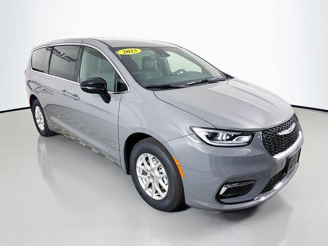 2025 Chrysler Pacifica PACIFICA SELECT