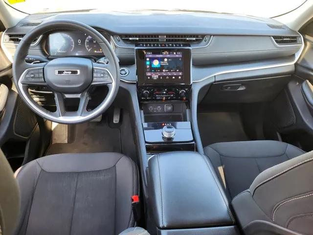 2023 Jeep Grand Cherokee L Laredo 4x4