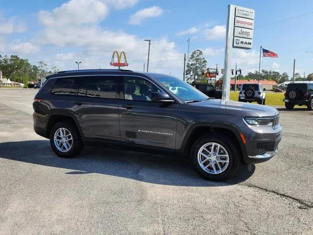 2023 Jeep Grand Cherokee L Laredo 4x4