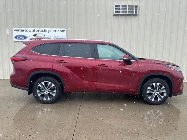 2021 Toyota Highlander Hybrid XLE