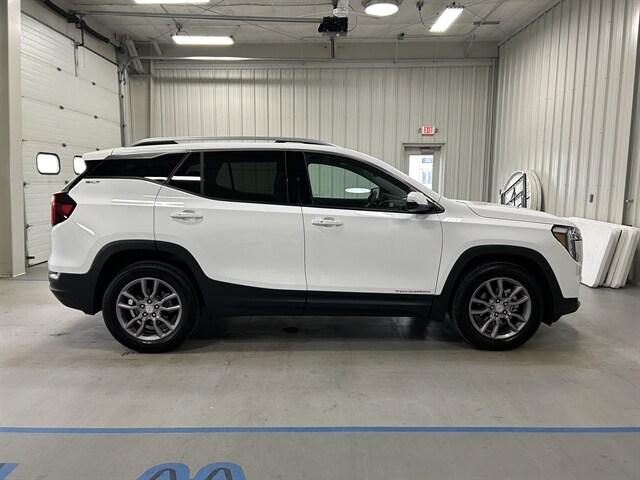 2024 GMC Terrain AWD SLT