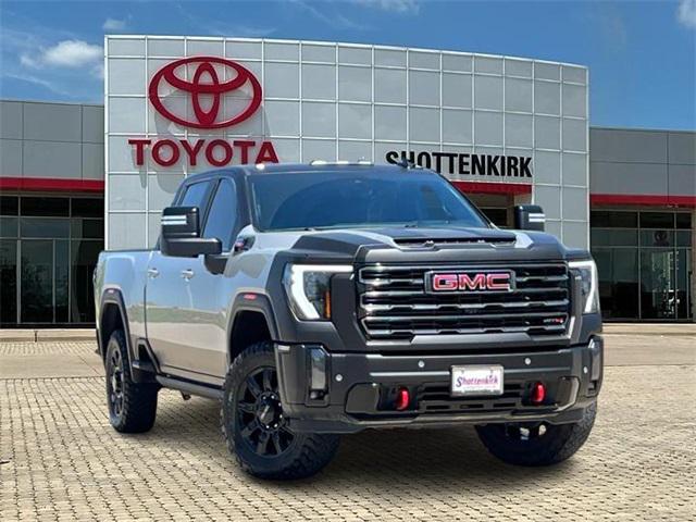 2024 GMC Sierra 2500HD 4WD Crew Cab Standard Bed AT4