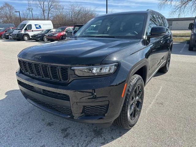 2025 Jeep Grand Cherokee GRAND CHEROKEE L ALTITUDE 4X4