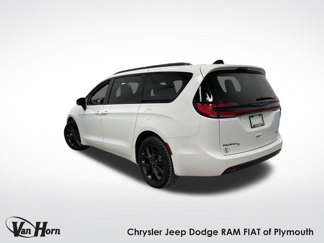 2023 Chrysler Pacifica Touring L AWD