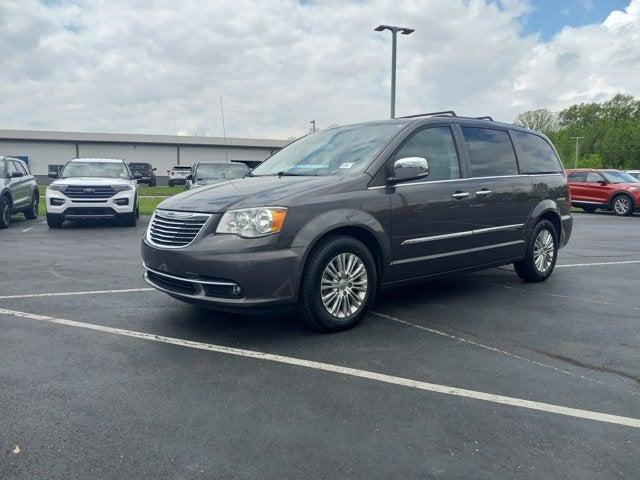 2015 Chrysler Town and Country Touring-L
