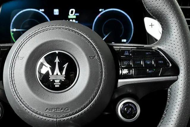 2025 Maserati Grecale Folgore Standard