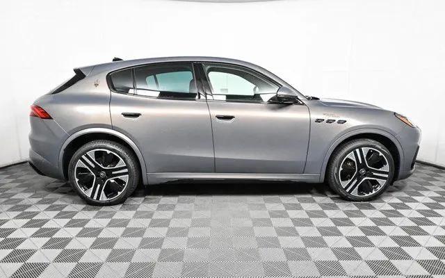 2025 Maserati Grecale Folgore Standard