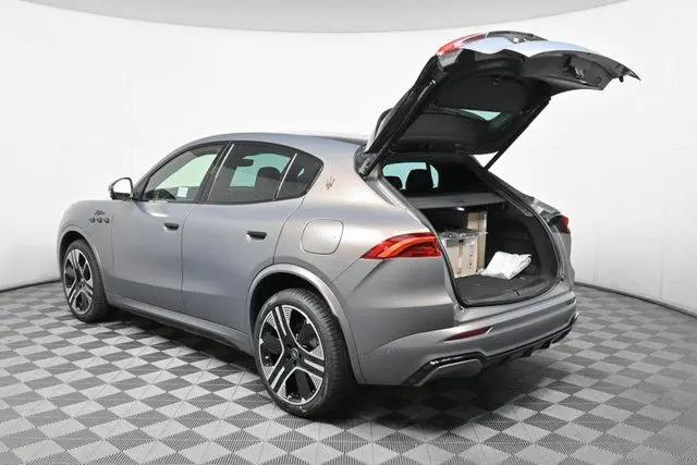 2025 Maserati Grecale Folgore Standard