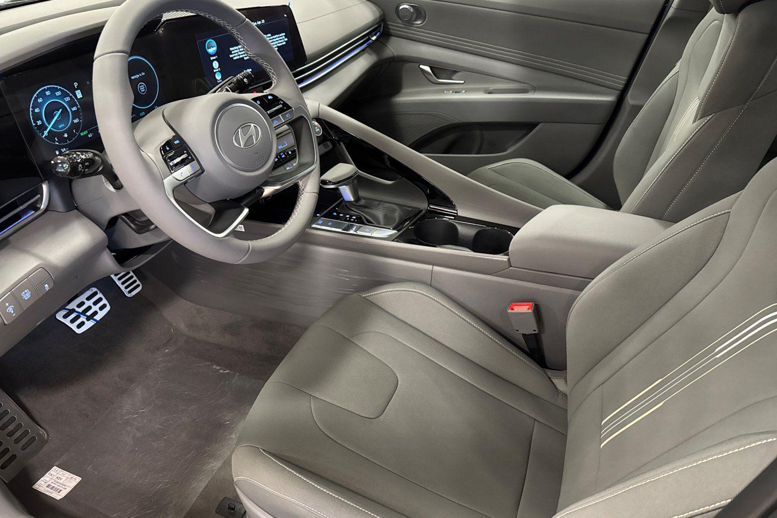 2025 Hyundai Elantra Blue - Photo 10