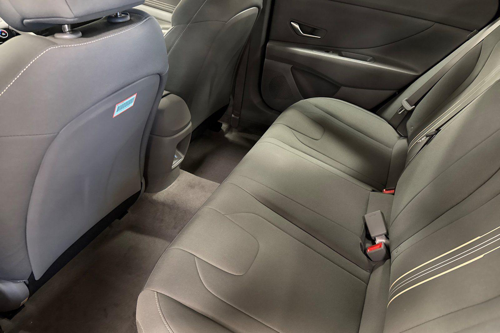 2025 Hyundai Elantra Blue - Photo 12