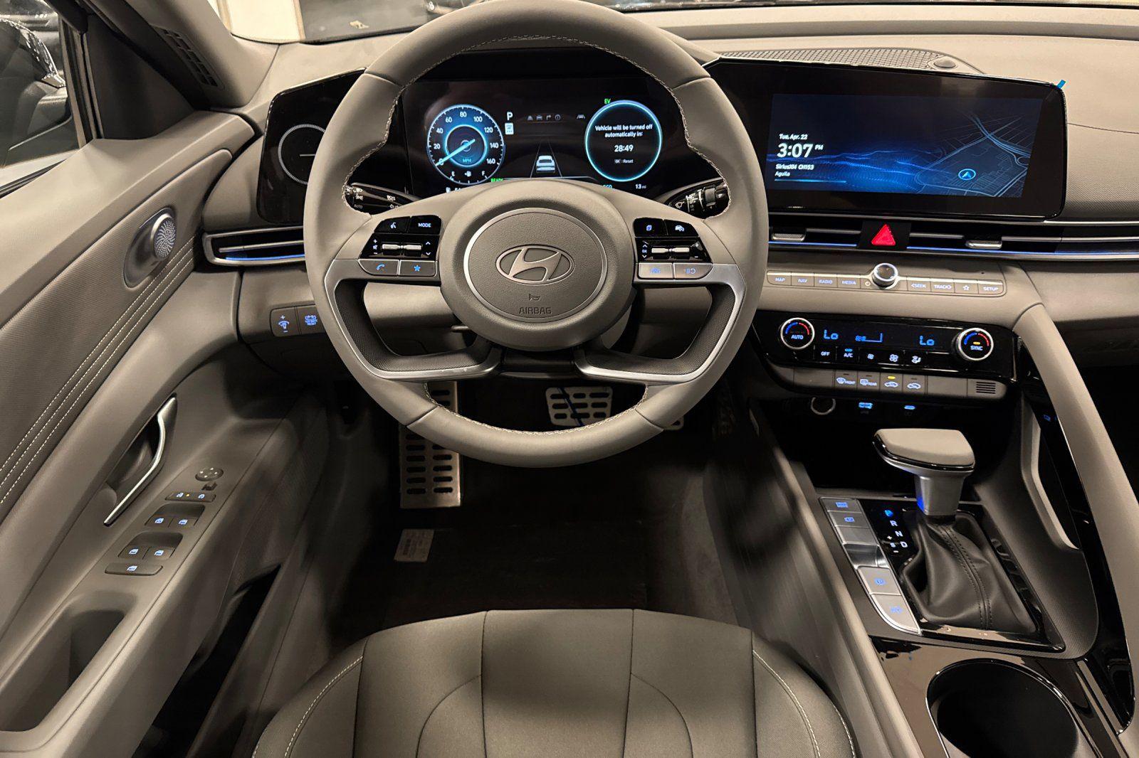2025 Hyundai Elantra Blue - Photo 14