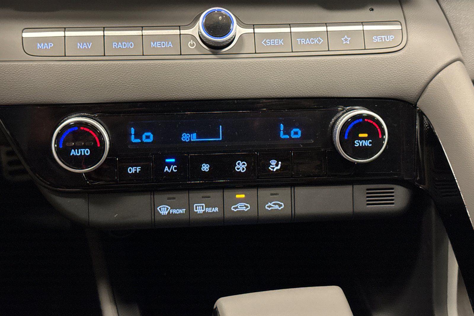 2025 Hyundai Elantra Blue - Photo 20