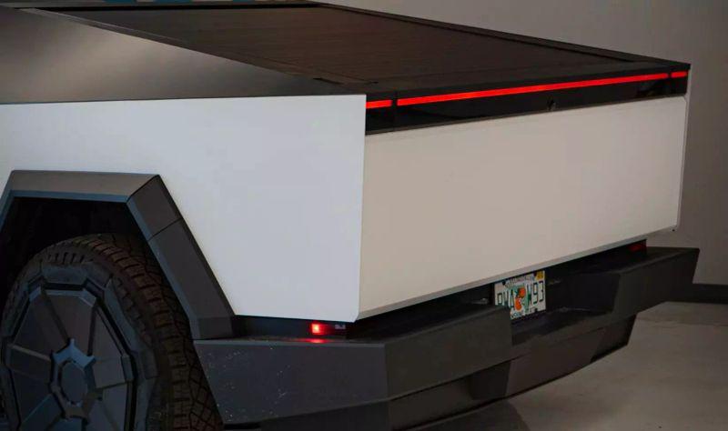 2024 Tesla Cybertruck Cyberbeast