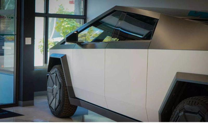 2024 Tesla Cybertruck Cyberbeast