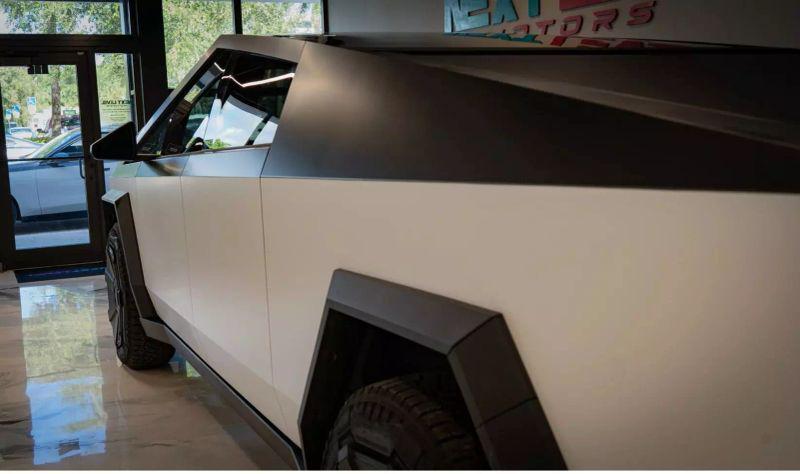 2024 Tesla Cybertruck Cyberbeast