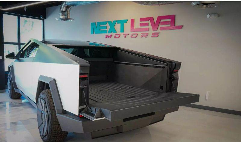 2024 Tesla Cybertruck Cyberbeast