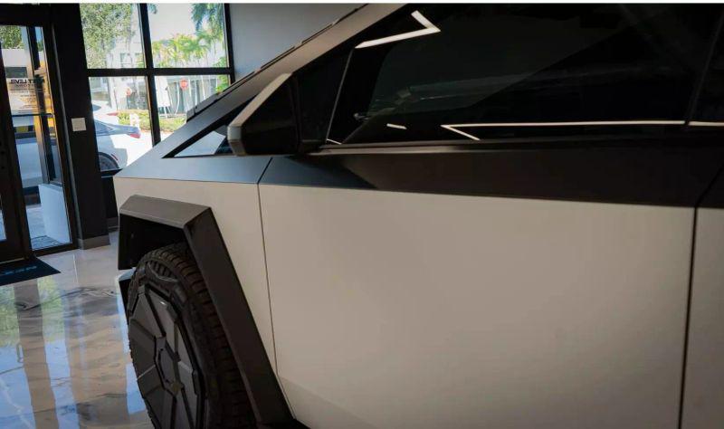 2024 Tesla Cybertruck Cyberbeast