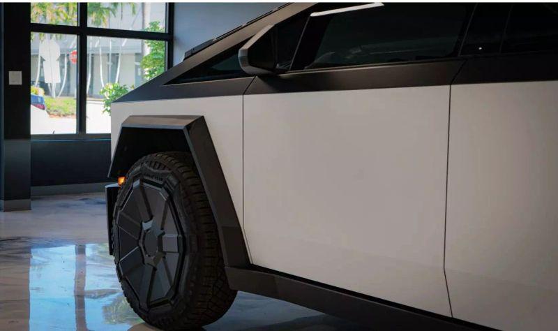 2024 Tesla Cybertruck Cyberbeast
