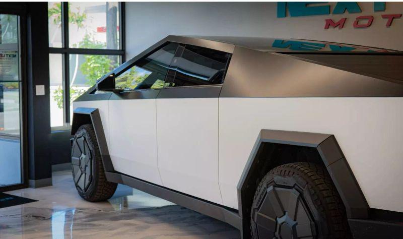 2024 Tesla Cybertruck Cyberbeast