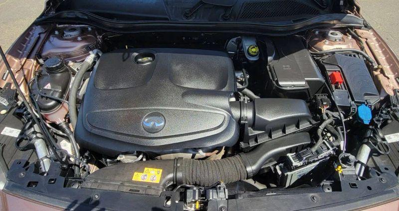2018 INFINITI QX30 Premium